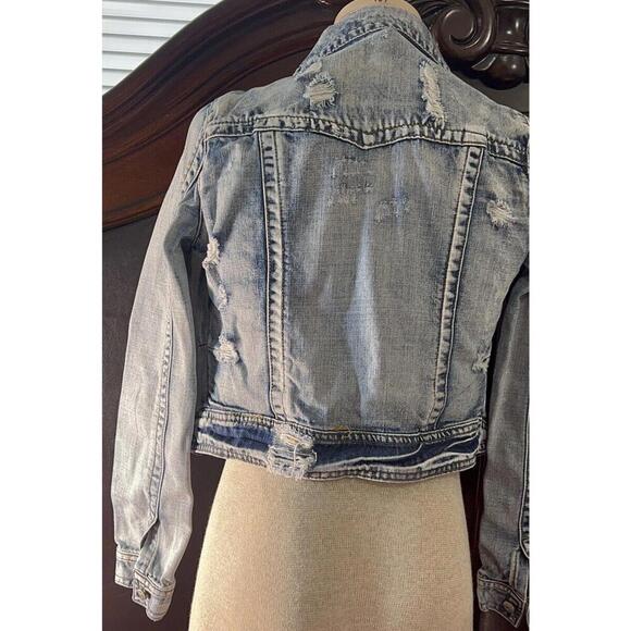 Women's The Best Distressed Denim Jacket By Lost! Size Small Light Wash - Picture 2 of 9